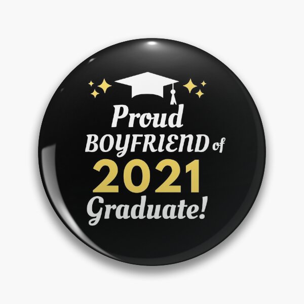 Aperçu de l'œuvre Fier copain du diplômé de 2021! créée et vendue par Shirts4Humans.