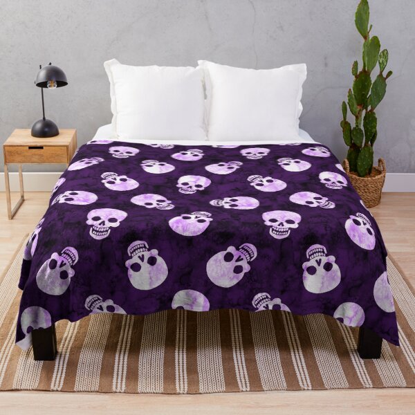 Artikelvorschau, Happy Skull Scatter Purple entworfen und verkauft von Paisley Yazel.