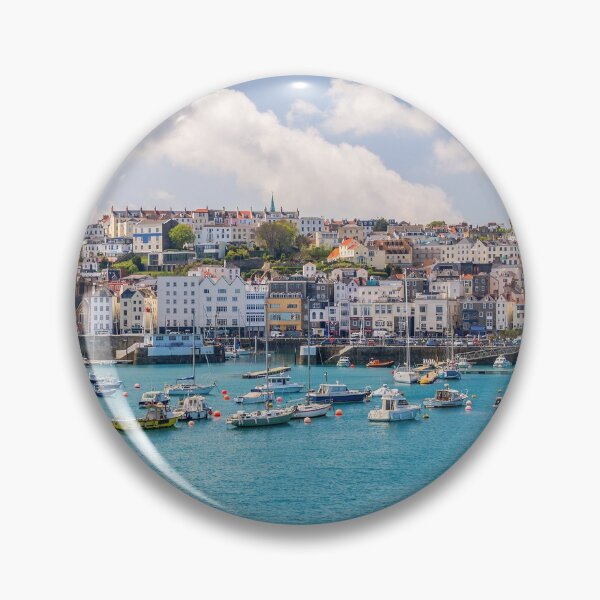 Artikelvorschau, Saint Peter Port Guernsey entworfen und verkauft von Delphimages Art.