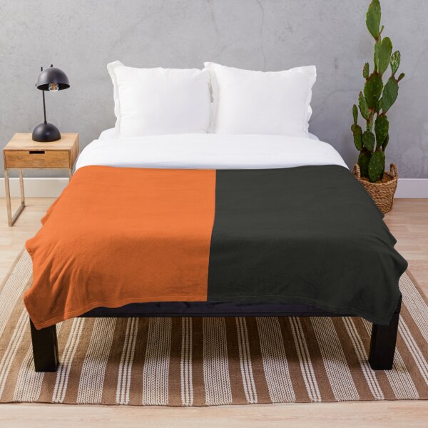 Artikelvorschau, Pantone Schwarz und Orange Volltonfarbe entworfen und verkauft von PabloPatterns.