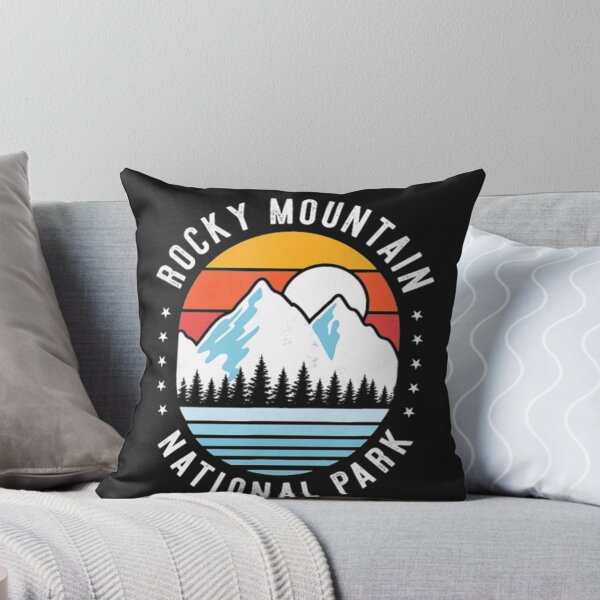Artikelvorschau, Rocky Mountain National Park Retro Wandern lustiges T-Shirt entworfen und verkauft von Clavitaps.