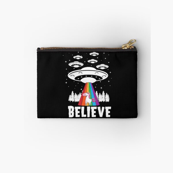 Artikelvorschau, Fliegende Scheibe und Pferd entworfen und verkauft von HumbleShirt.