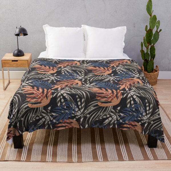 Aperçu de l'œuvre Summer Floral Patterns : Get Ready for Summer with Stylish Floral Designs! créée et vendue par ArthurYosh.