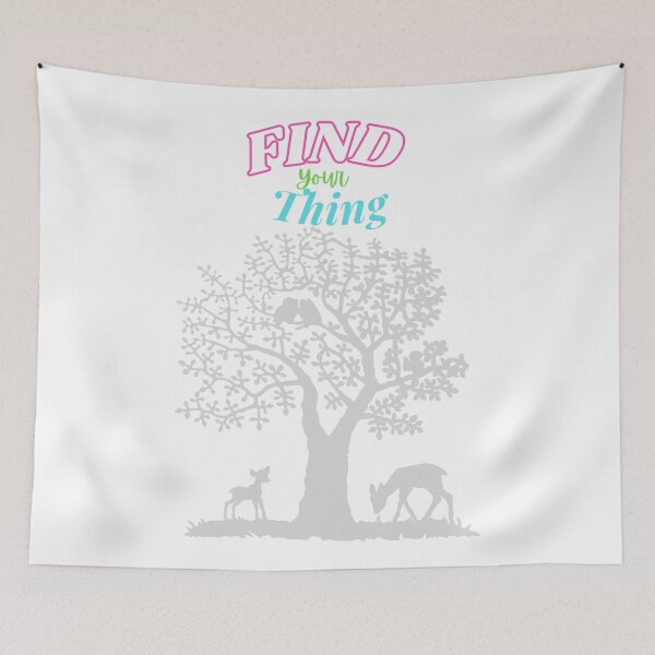 Aperçu de l'œuvre Trouvez votre arbre Silhouette Thing avec des animaux créée et vendue par LifeProApperal.