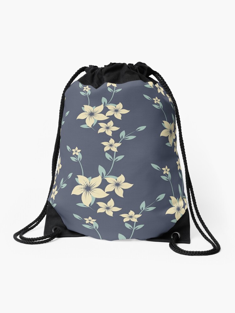 Mochila saco «Crema y flores azules claras en azul marino» de peacockcards  | Redbubble