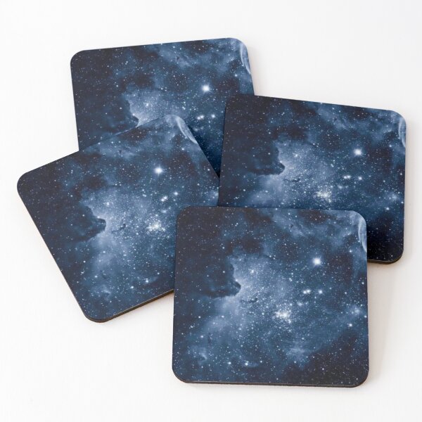 Aperçu de l'œuvre Galaxie scintillante bleue et nuageuse et système solaire créée et vendue par jessicaleah15.