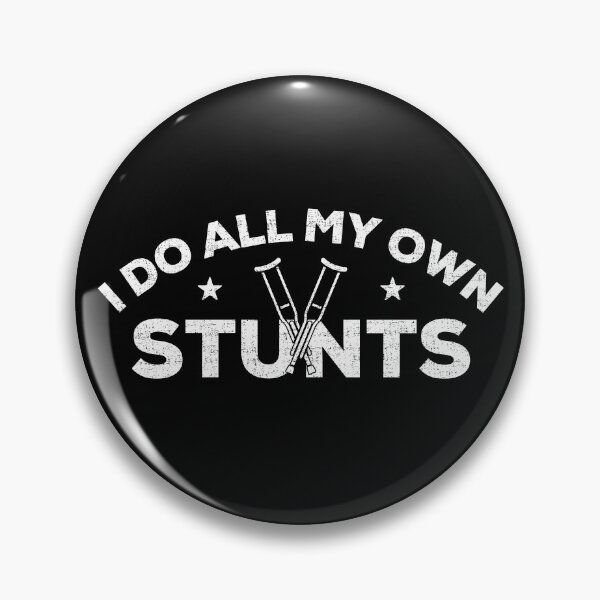Artikelvorschau, Ich mache alle meine eigenen Stunts Shirt, Gute Besserung Geschenkidee, lustige Verletzung T-Shirt Distressed Design, Krankenhaus Geschenk entworfen und verkauft von JulianoZn97.