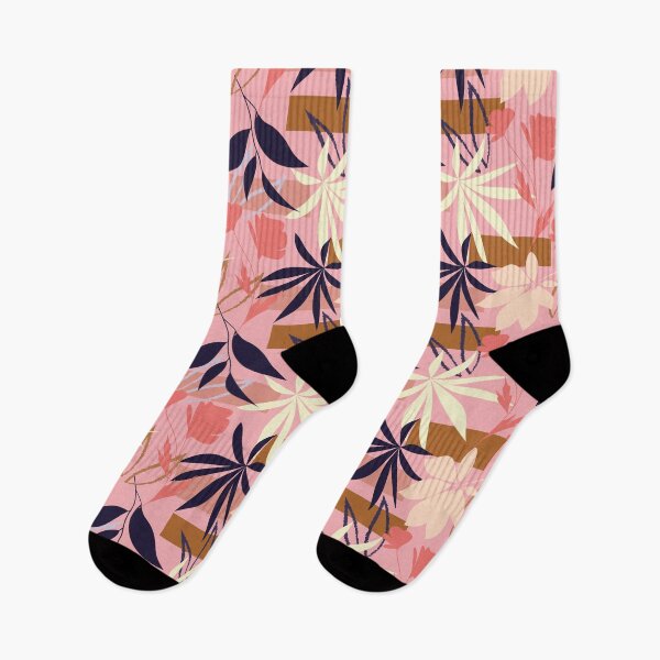 Aperçu de l'œuvre Summer Floral Patterns : Get Ready for Summer with Stylish Floral Designs!  créée et vendue par ArthurYosh.