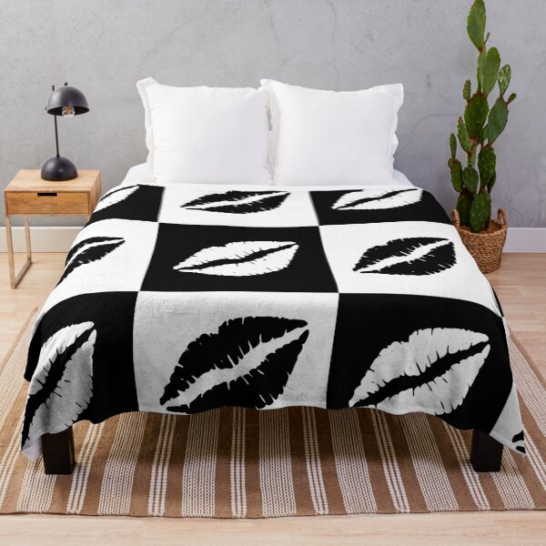 Item preview, Besos en blanco y negro designed and sold by Dunjaa28.