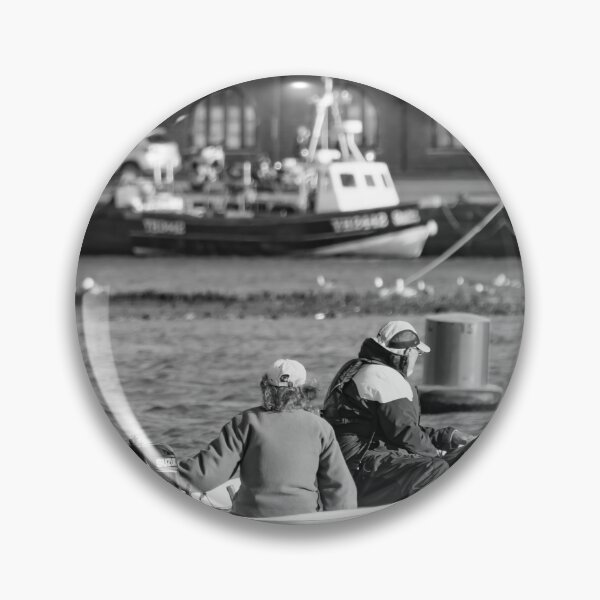 Artikelvorschau, Motoring in to the Port of Wells, Norfolk entworfen und verkauft von yackers1.