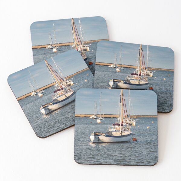 Artikelvorschau, Sailing boats in Wells-Next-The-Sea on the North Norfolk coast entworfen und verkauft von yackers1.