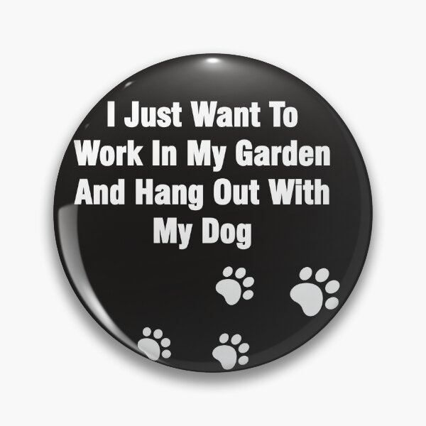 Item preview, Solo quiero trabajar en mi jardín y pasar el rato con mi perro Camiseta divertida esencial. designed and sold by hichamchim.