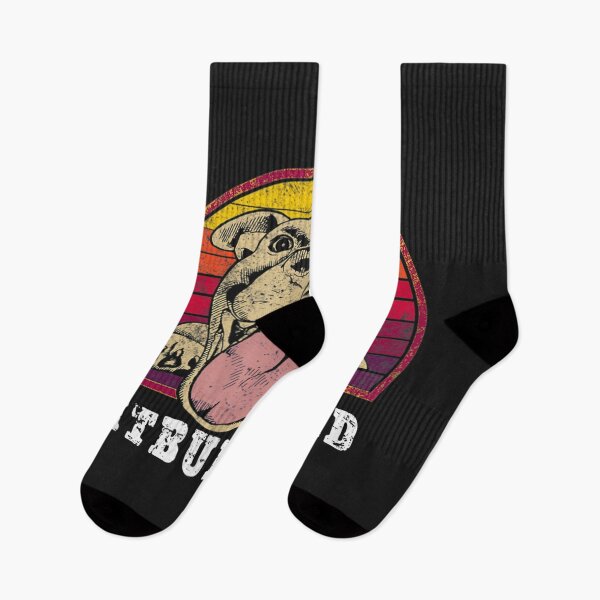 Artikelvorschau, Pitbull Dad T-Shirt für Herren, lächelndes Pittie auf Vintage-Sonnenuntergang, Pitbull Dad entworfen und verkauft von claudiadccla.
