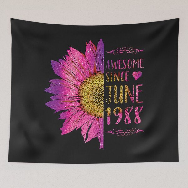 Artikelvorschau, Sonnenblumen-Geburtstagshemd für Frauen Super seit April 1988 Premium TShirt188 entworfen und verkauft von claudiadccla.