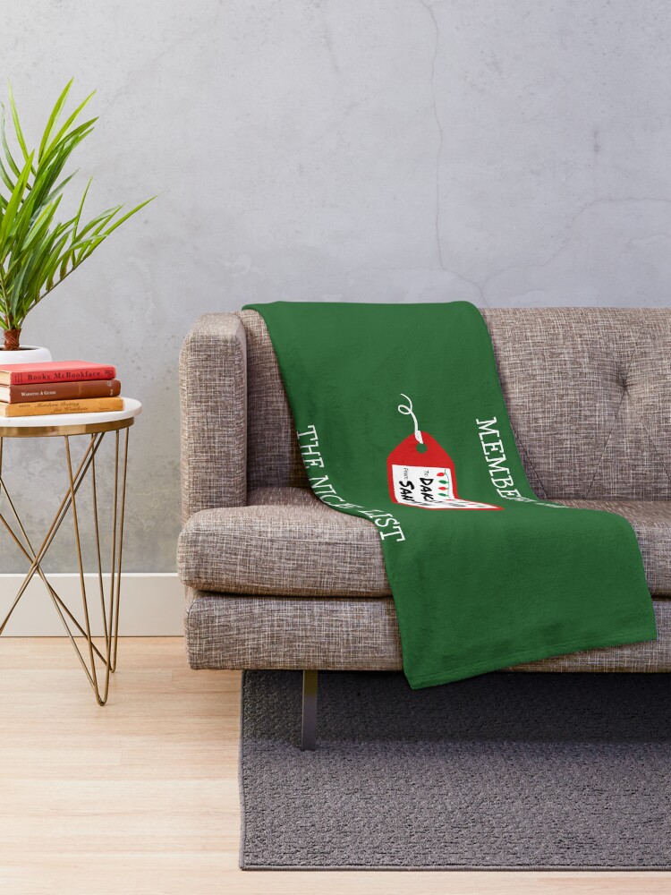 Aperçu 2 sur 6. Plaid avec l'œuvre DAKOTA - Card-Carrying Member of The Nice List créée et vendue par IzzyDee-Designs.