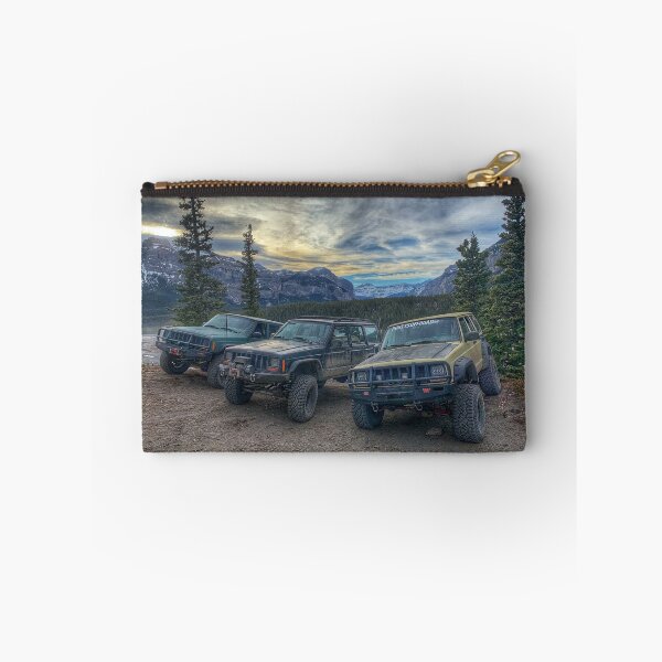 Artikelvorschau, Jeeps und die Aussicht entworfen und verkauft von Elleandtwiler.