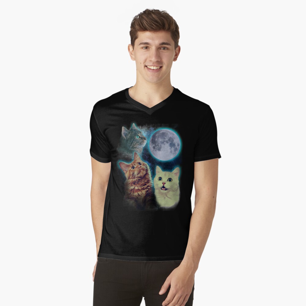 Aperçu de l'œuvre T-shirt col V créée et vendue par ursulalopez.