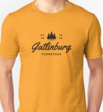 GATLINBURG TENNESSEE MOUNTAIN GREAT SMOKEY MOUNTAINS TYPOGRAPHY Unisex T-Shirt