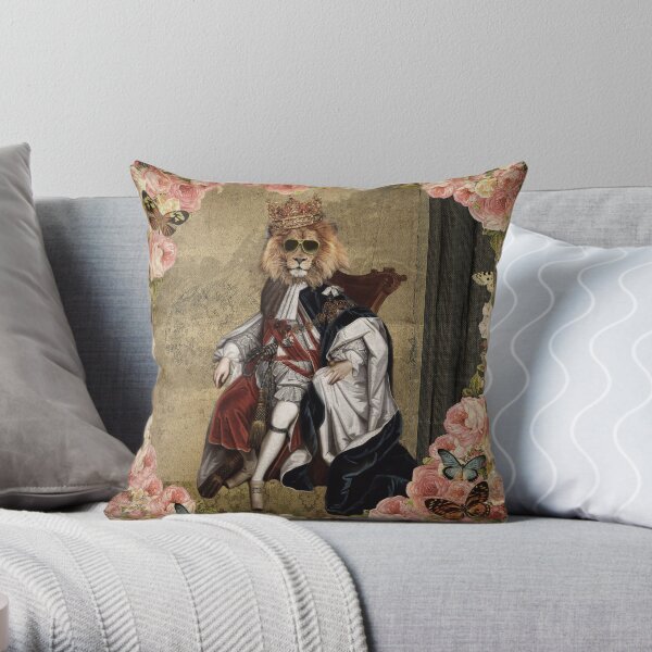 Animal Collection by Elo -- The King Throw Pillow