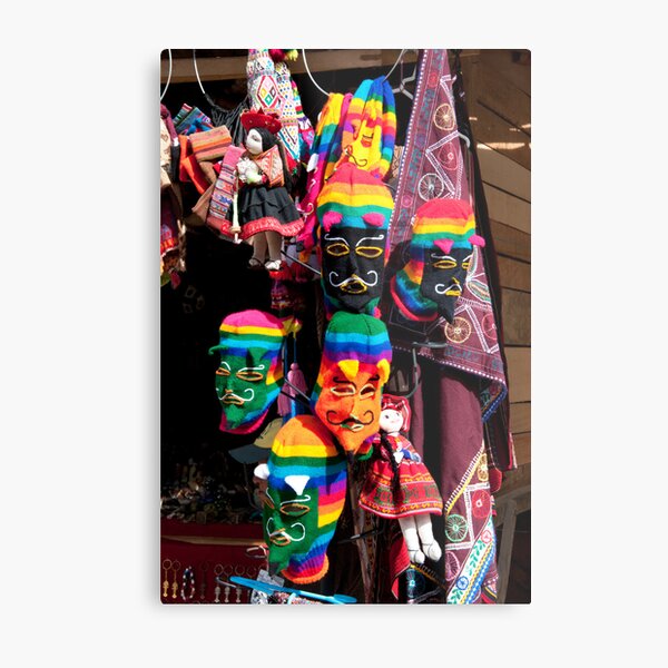 Aperçu de l'œuvre Ollantaytambo Masks créée et vendue par phil decocco.