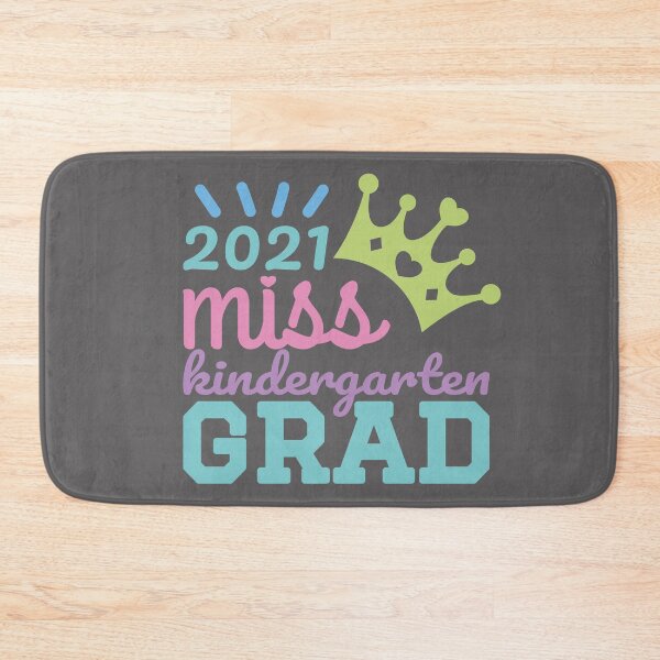 Artikelvorschau, Lil Miss Kindergarten Grad, Kindergarten Mädchen, genagelt, süße Kawaii, Abschluss, Klasse von 2021, Kinder Grad entworfen und verkauft von Mylittleprints.