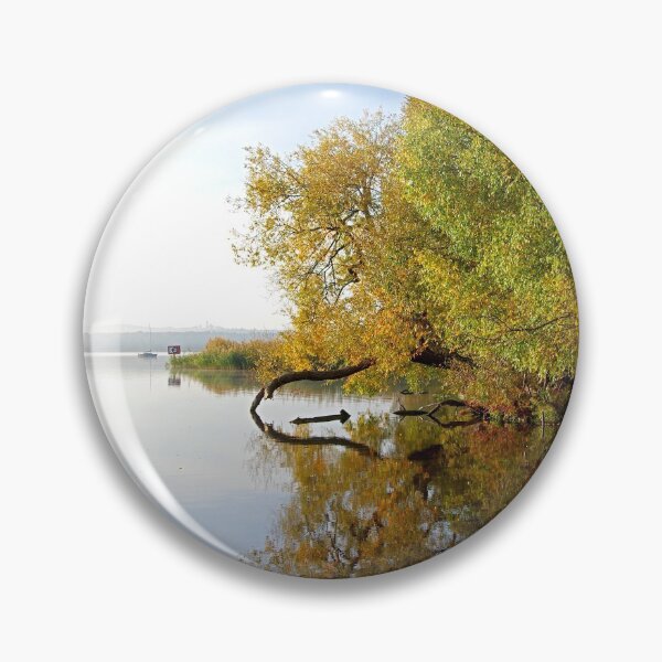 Artikelvorschau, Der Herbst schaut in den Spiegel  entworfen und verkauft von Babbler01.