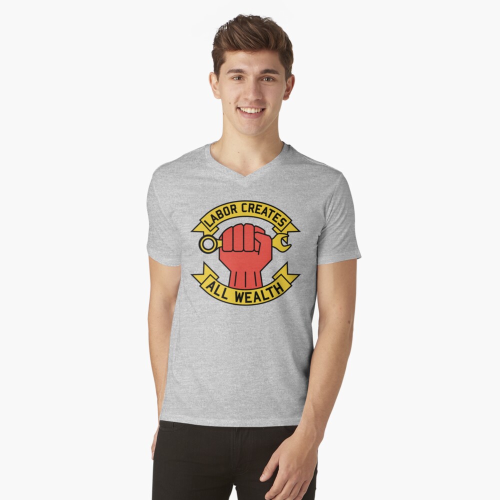 Vista previa del artículo con la obra «Camiseta de cuello en V», diseñado y vendido por SpaceDogLaika.