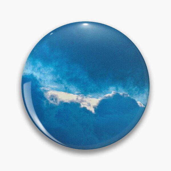 Artikelvorschau, Himmel Hellblaue Wolken Cloudscape Skyscape View entworfen und verkauft von Anna Lemos.