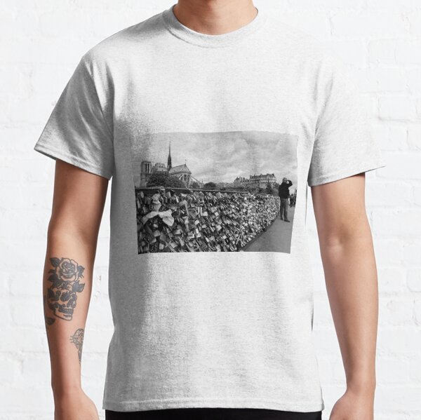 Locking for Love - Paris, France Classic T-Shirt