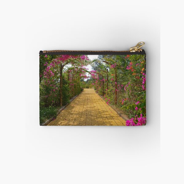 Artikelvorschau, Blumenweg bei Bong Lai entworfen und verkauft von jojobob.