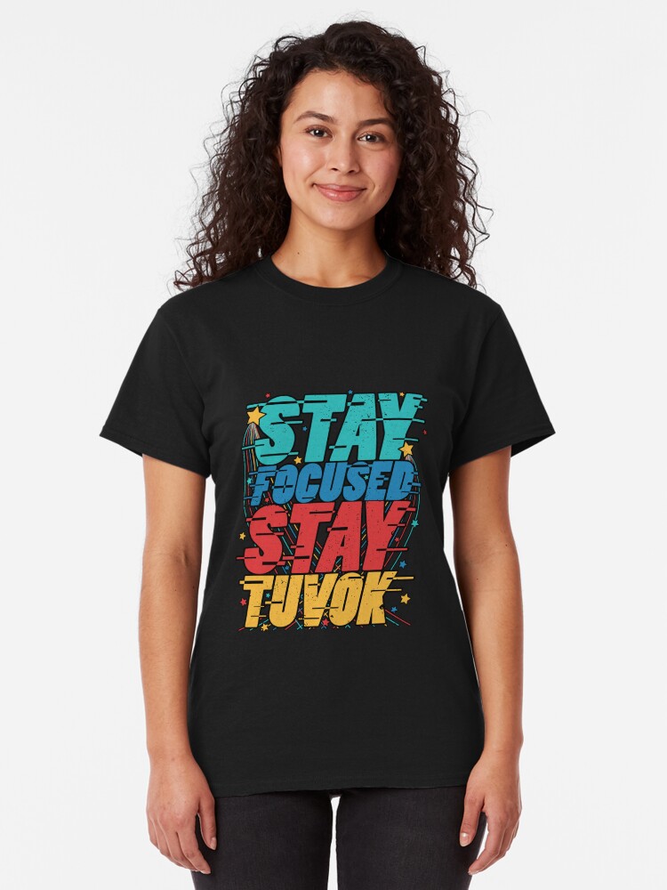 Alternative Ansicht von Bleiben Sie konzentriert Bleiben Sie Tuvok Classic T-Shirt