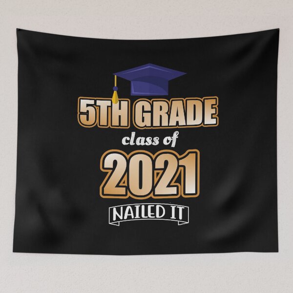 Artikelvorschau, 5. Klasse Von 2021 - Lustiges Graduation Geschenk entworfen und verkauft von Ibu83.