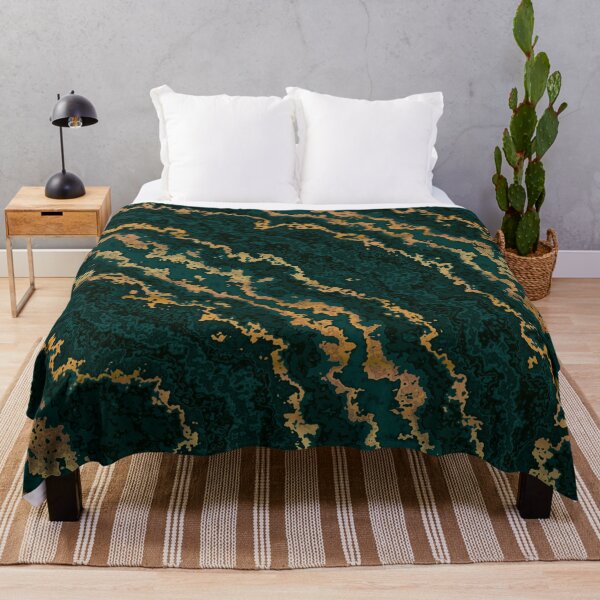 Aperçu de l'œuvre Incrustation d'or vert foncé sobre créée et vendue par Thecolorschemer.