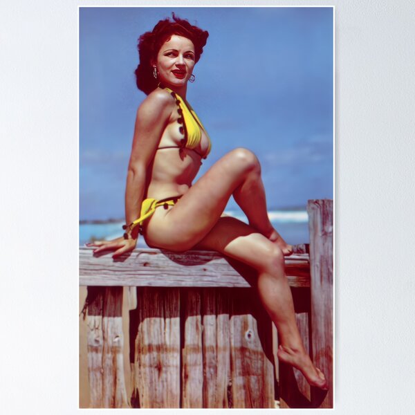 Sexy Girls Beach Bikini 1950's Pinup Vintage Photo Big Boobs Curvy Girls  Surfing Photograph Poster Black and White Print Cool Gift 9902 