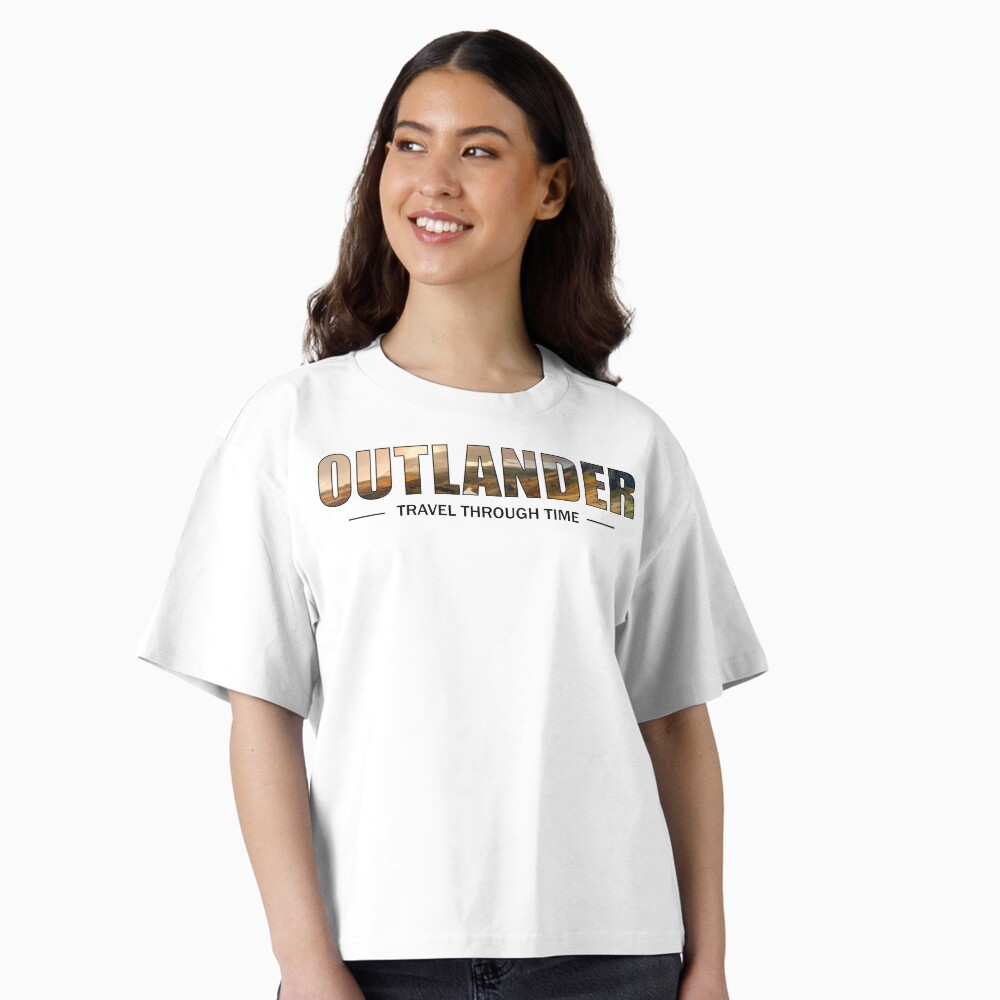 Aperçu de l'œuvre T-shirt boxy créée et vendue par OutlanderAddict.