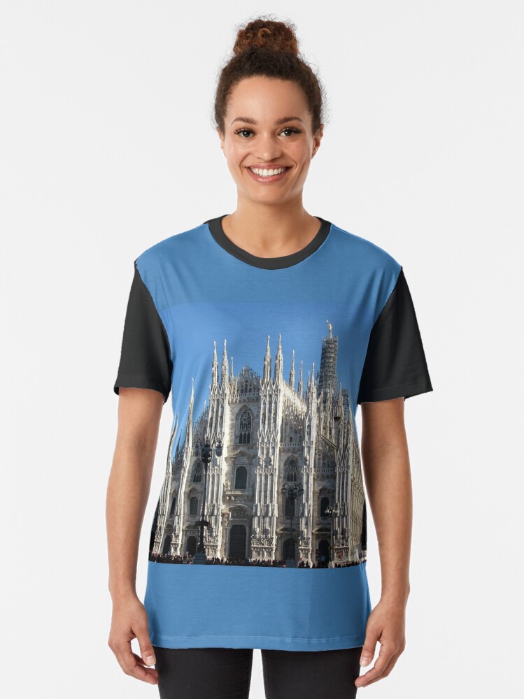 Duomo di Milano Graphic T-Shirt by nikawanders