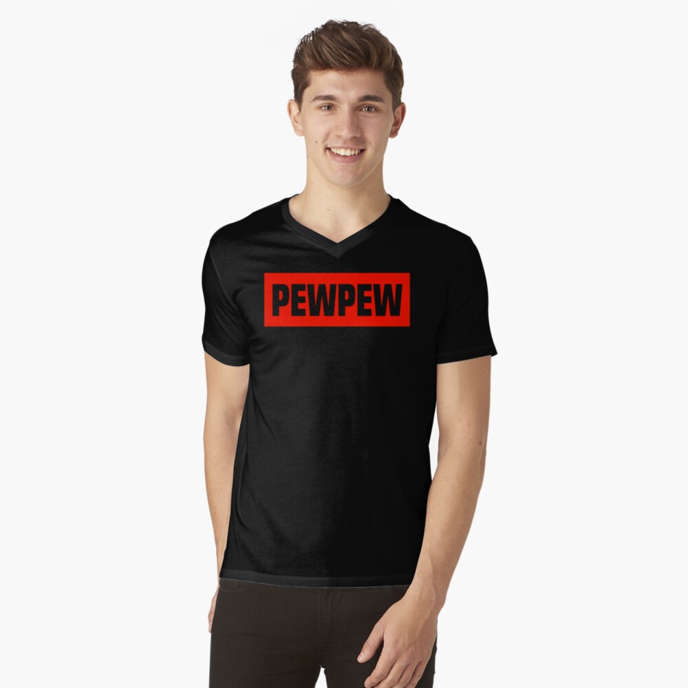 Vista previa del artículo con la obra «Camiseta de cuello en V», diseñado y vendido por Callahans.