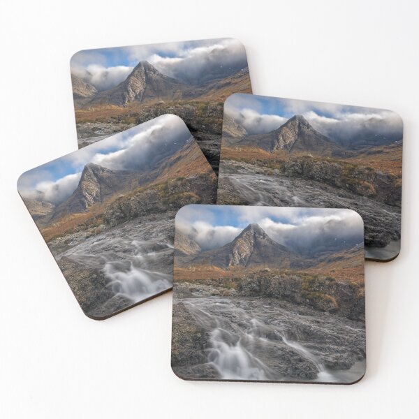 Artikelvorschau, Misty Cuillins Fairy Pools Isle of Skye Schottland entworfen und verkauft von PhotosEcosse.