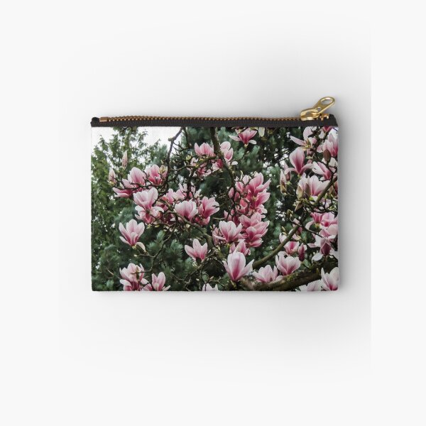 Artikelvorschau, Magische Magnolie entworfen und verkauft von ChloePorter17.
