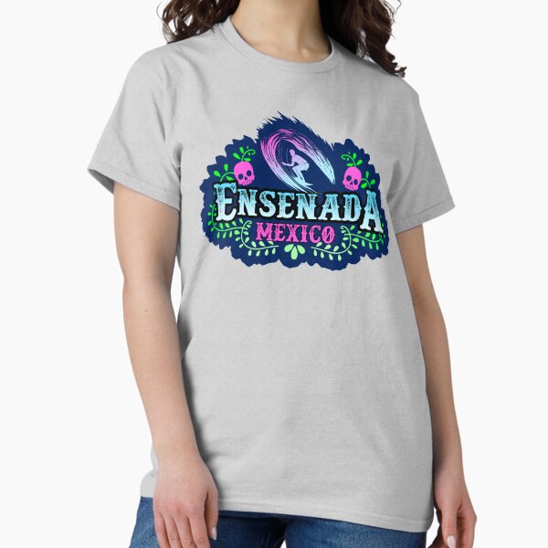 Vista previa del artículo con la obra «Ensenada México Surf», diseñado y vendido por Kiwidom.