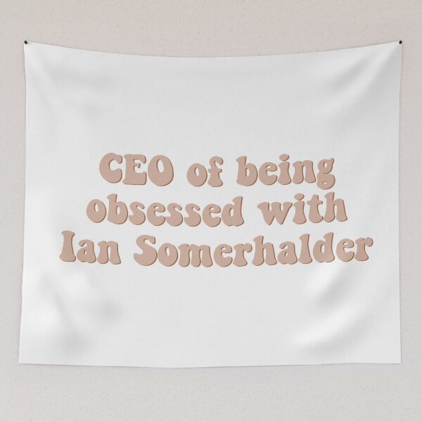 Artikelvorschau, CEO, besessen von Ian Somerhalder zu sein entworfen und verkauft von Christina Georgiou.