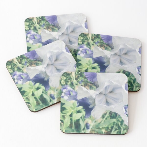 Artikelvorschau, Lila Iris Gartenblume entworfen und verkauft von MotherBreeze.