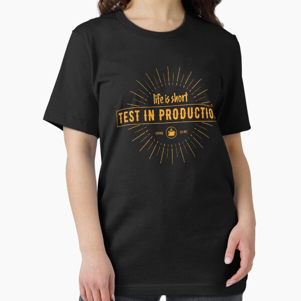 Vista previa del artículo con la obra «LA VIDA ES UNA PRUEBA CORTA EN LA PRODUCCIÓN», diseñado y vendido por Office Geek Shop.