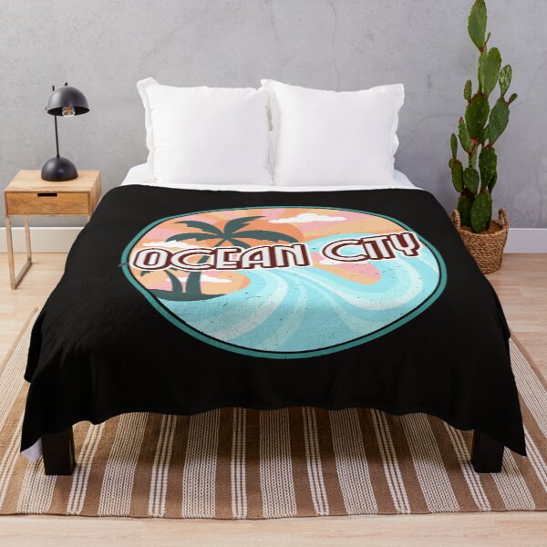 Vista previa del artículo con la obra «Vintage Ocean City Maryland Olas del océano», diseñado y vendido por Samsdesignshop.