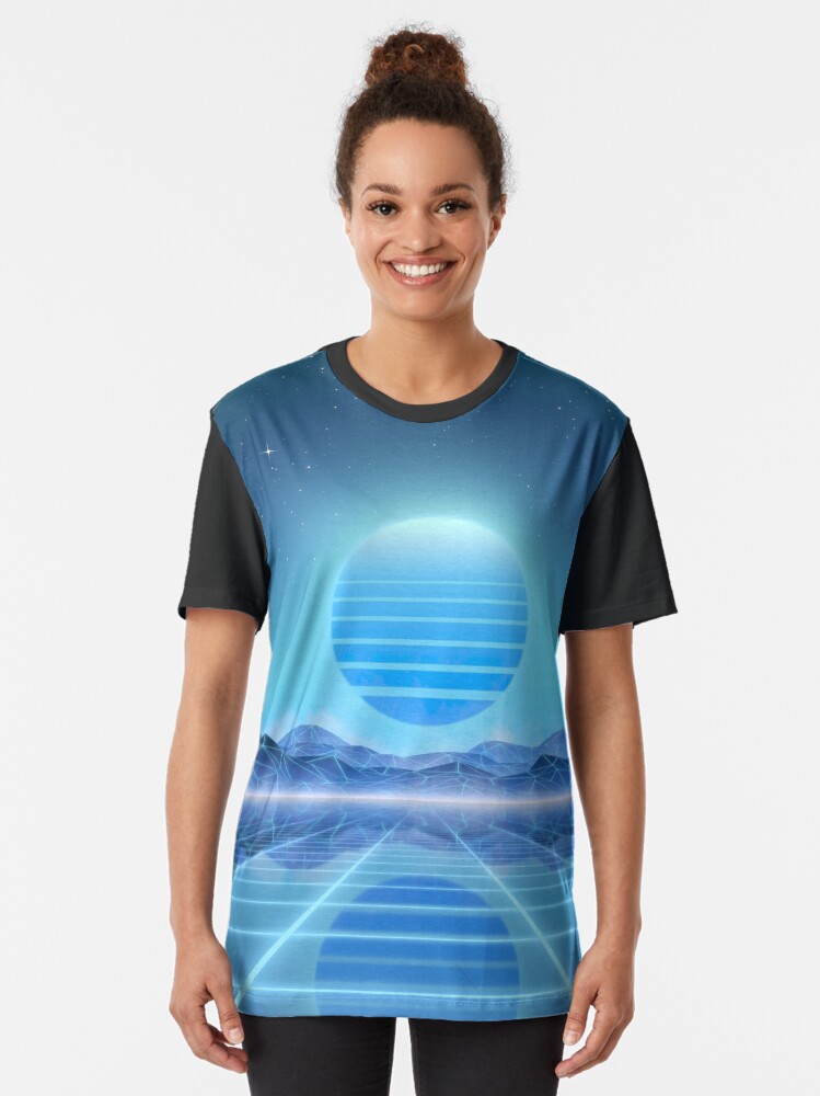 Alternate view of 80’s retro sun in synthwave landscape (Blue) Graphic T-Shirt