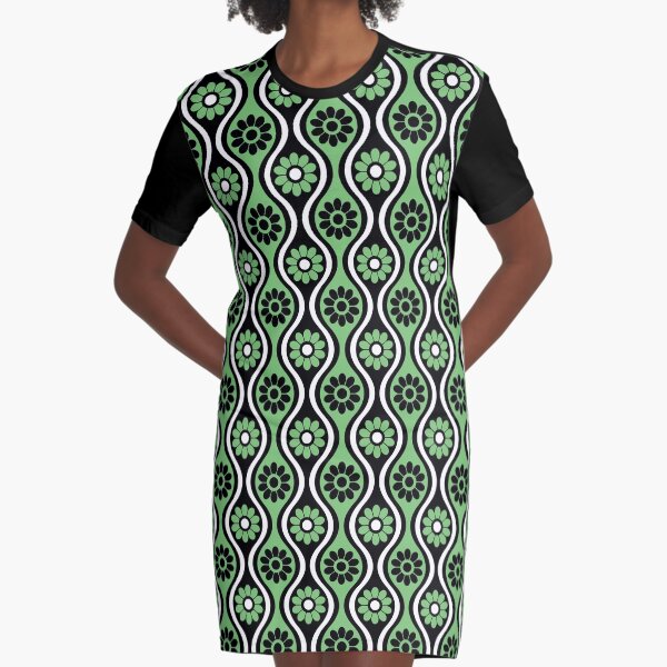 Retro 1970's Style Seventies Vintage Green Pattern Graphic T-Shirt Dress
