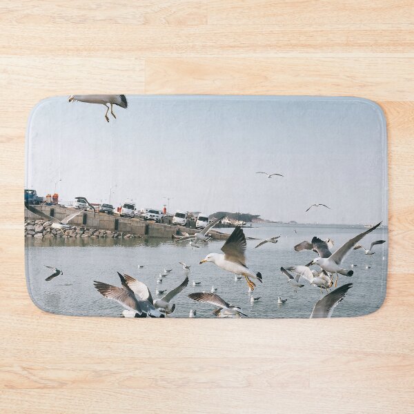 Item preview, dynamic gull on the wing designed and sold by CURIOUsDADA.