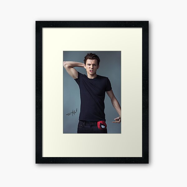 Vista previa del artículo con la obra «Tom Holanda, autógrafo», diseñado y vendido por prettyfemme.
