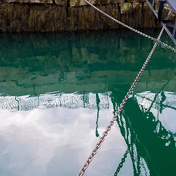 Artwork thumbnail, Chain Gaurded by RoryTrudeau