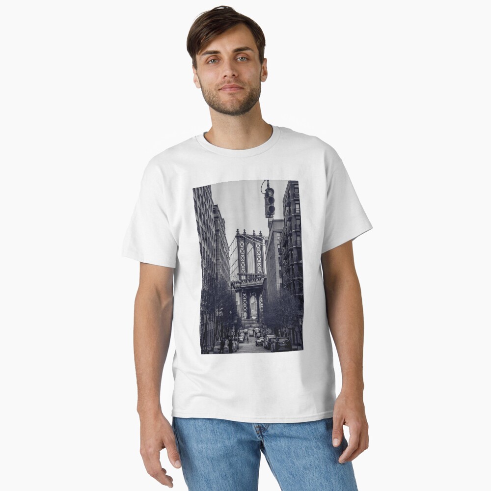 Artikel-Vorschau von Classic T-Shirt, designt und verkauft von howieyagaloo.
